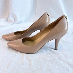 Michael Kors Nude Leather Pumps Heels Pointed Toe Classic Office Chic Size 8.5M